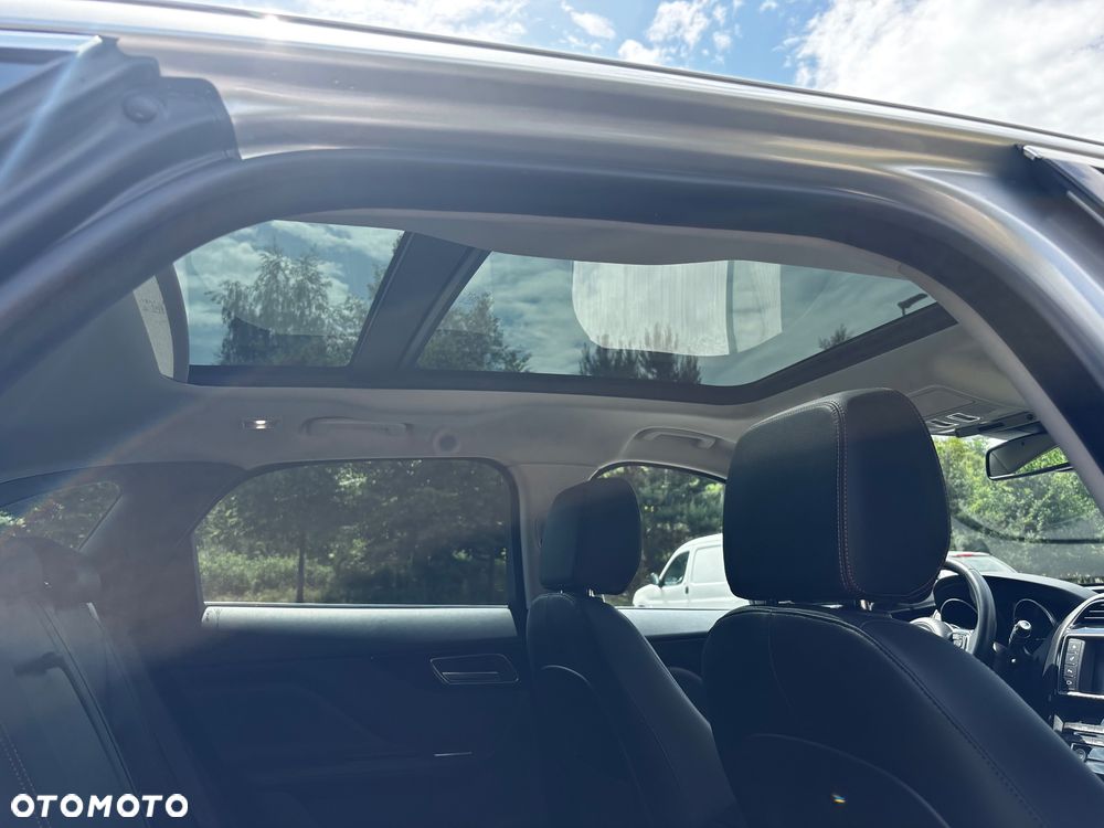 Jaguar F-Pace E-Performance Prestige - 15