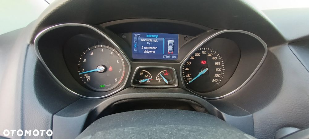 Ford Focus 1.6 FF Titanium - 23