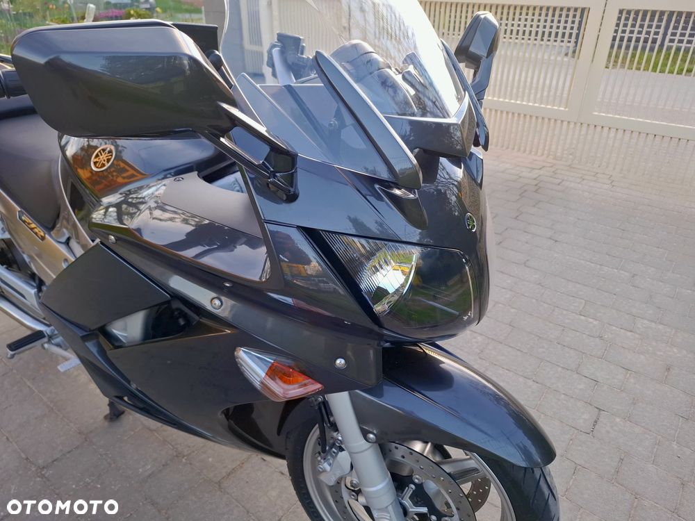 Yamaha FJR - 11