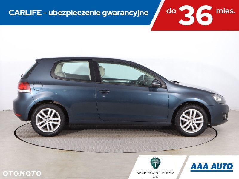 Volkswagen Golf - 8