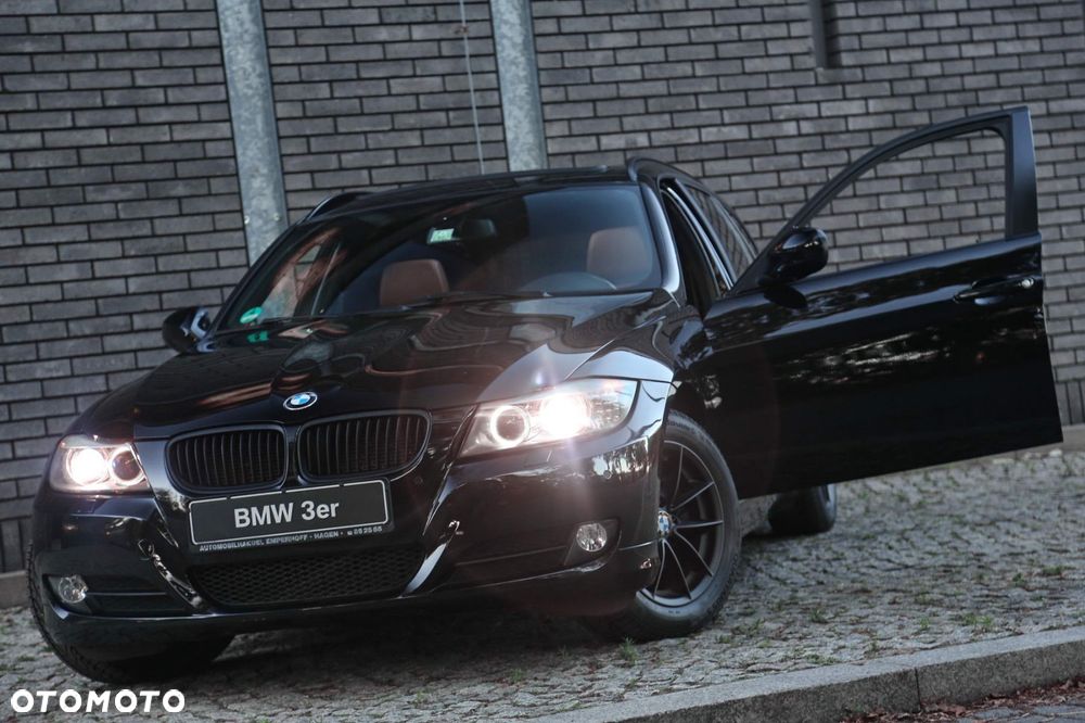 BMW Seria 3 318d DPF Touring - 1