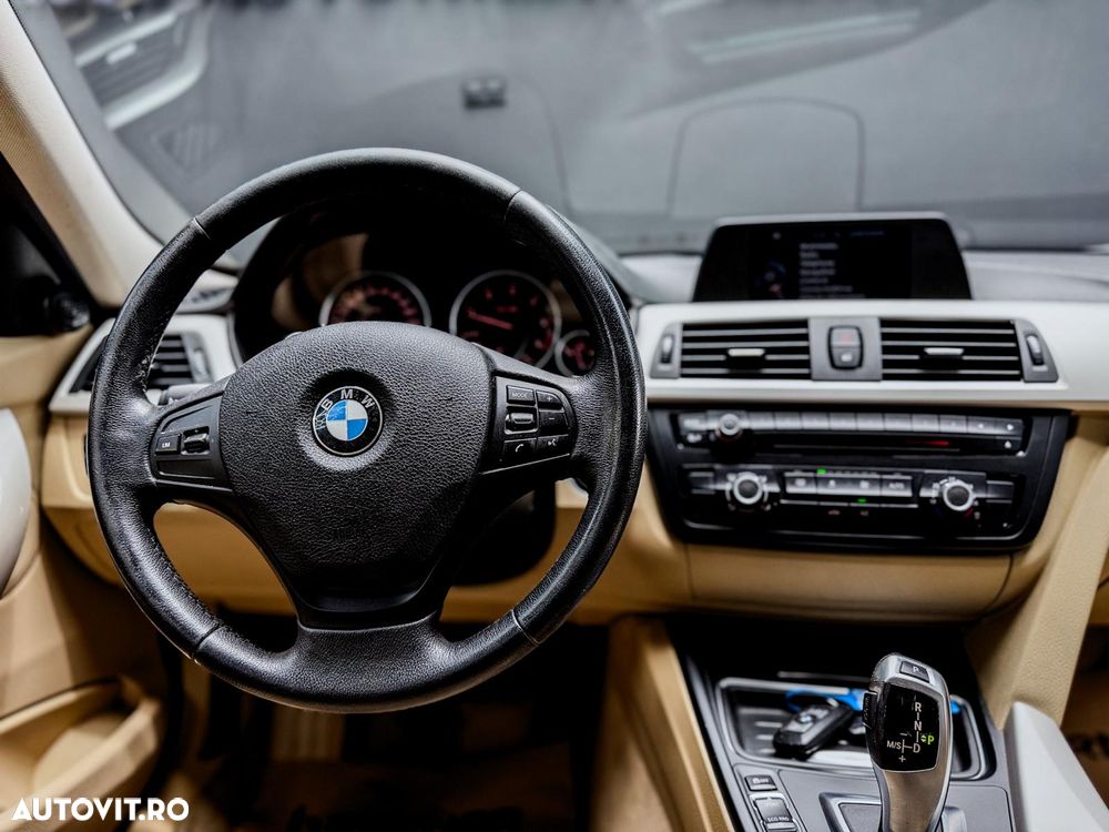 BMW Seria 3 320d Aut. Blue Performance Luxury Line - 17