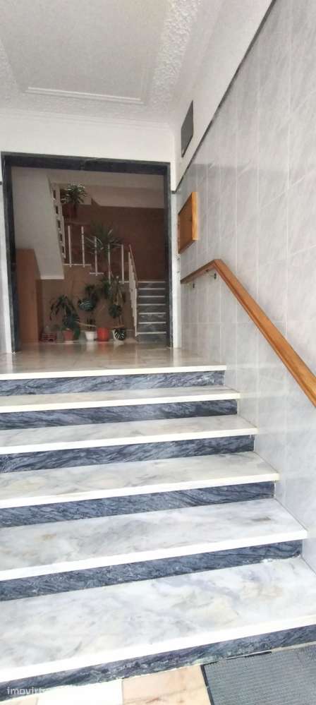 Apartamento T1 para arrendar na Malveira - Grande imagem: 2/9