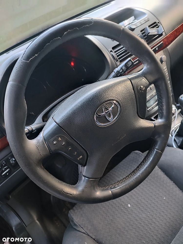 Toyota Avensis 2.0 D-4D Combi - 16