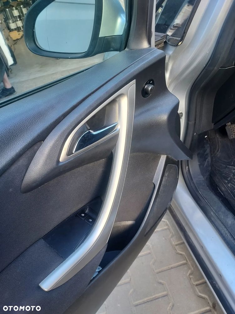 Opel Astra 1.4 Turbo Sport - 4