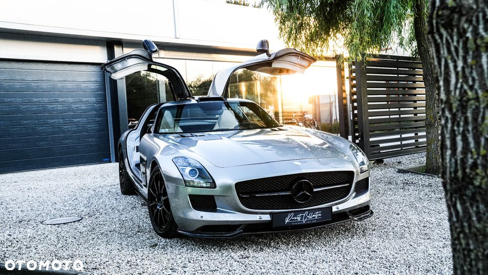 Mercedes-Benz SLS - 4