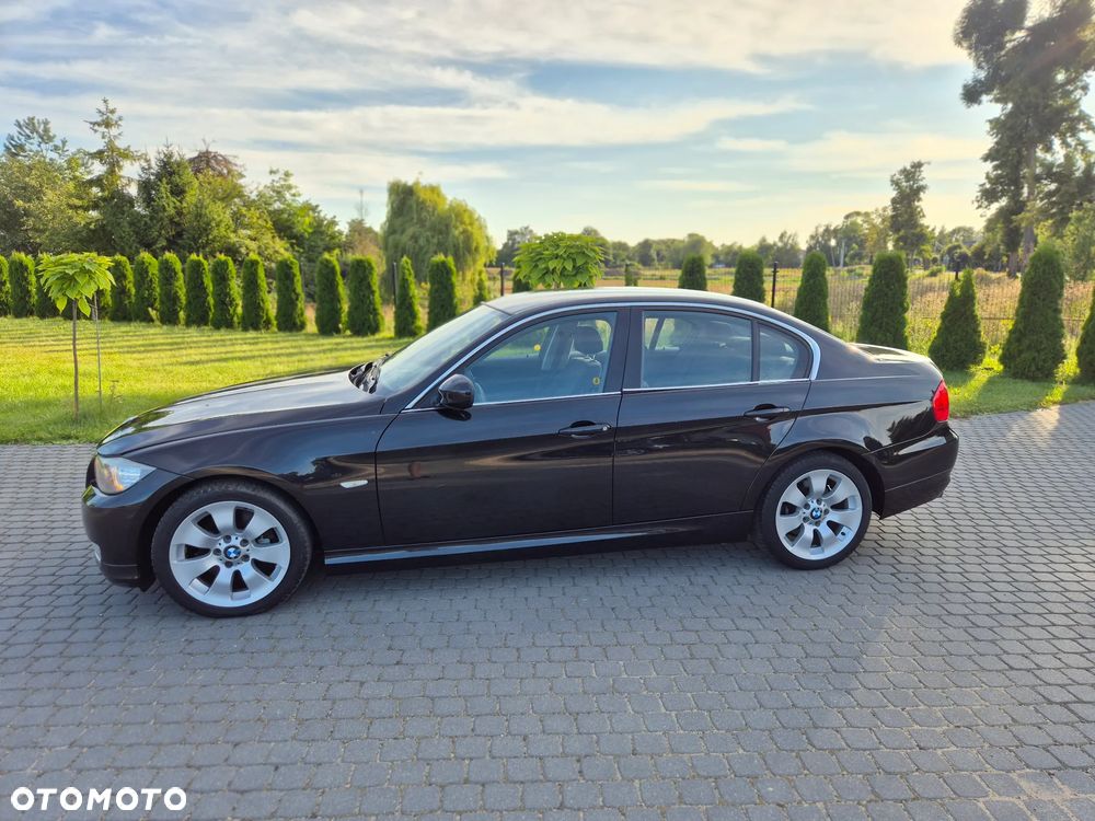 BMW Seria 3 325i Edition Sport - 13