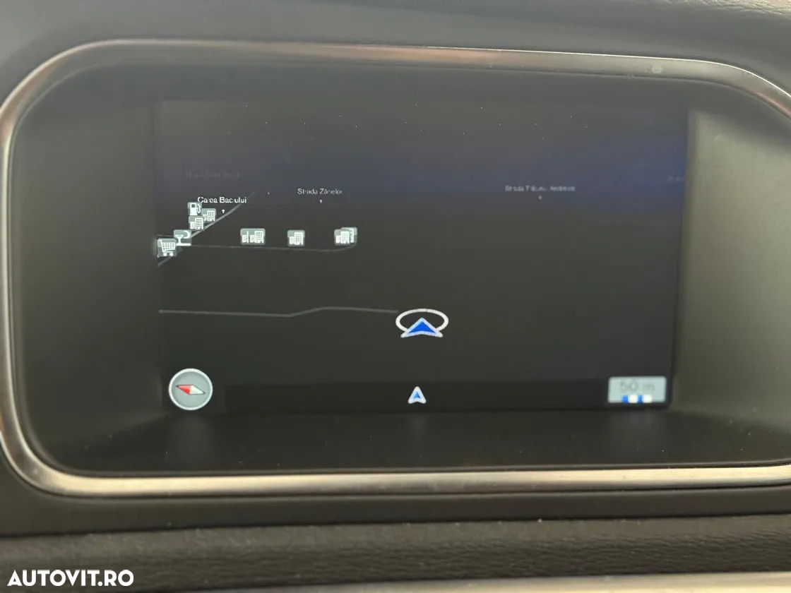 Volvo V40 Cross Country D3 Geartronic Ocean Race - 12