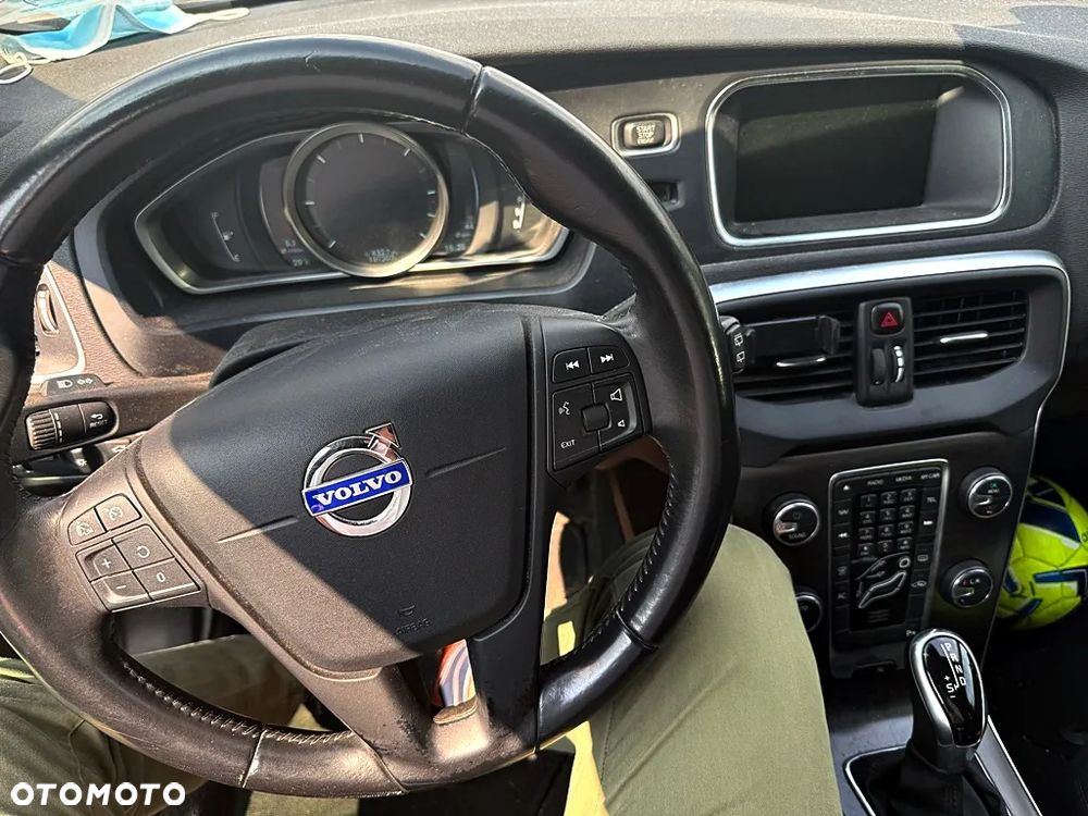 Volvo V40 D2 Momentum - 38