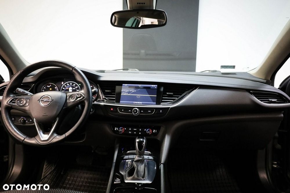 Opel Insignia - 16