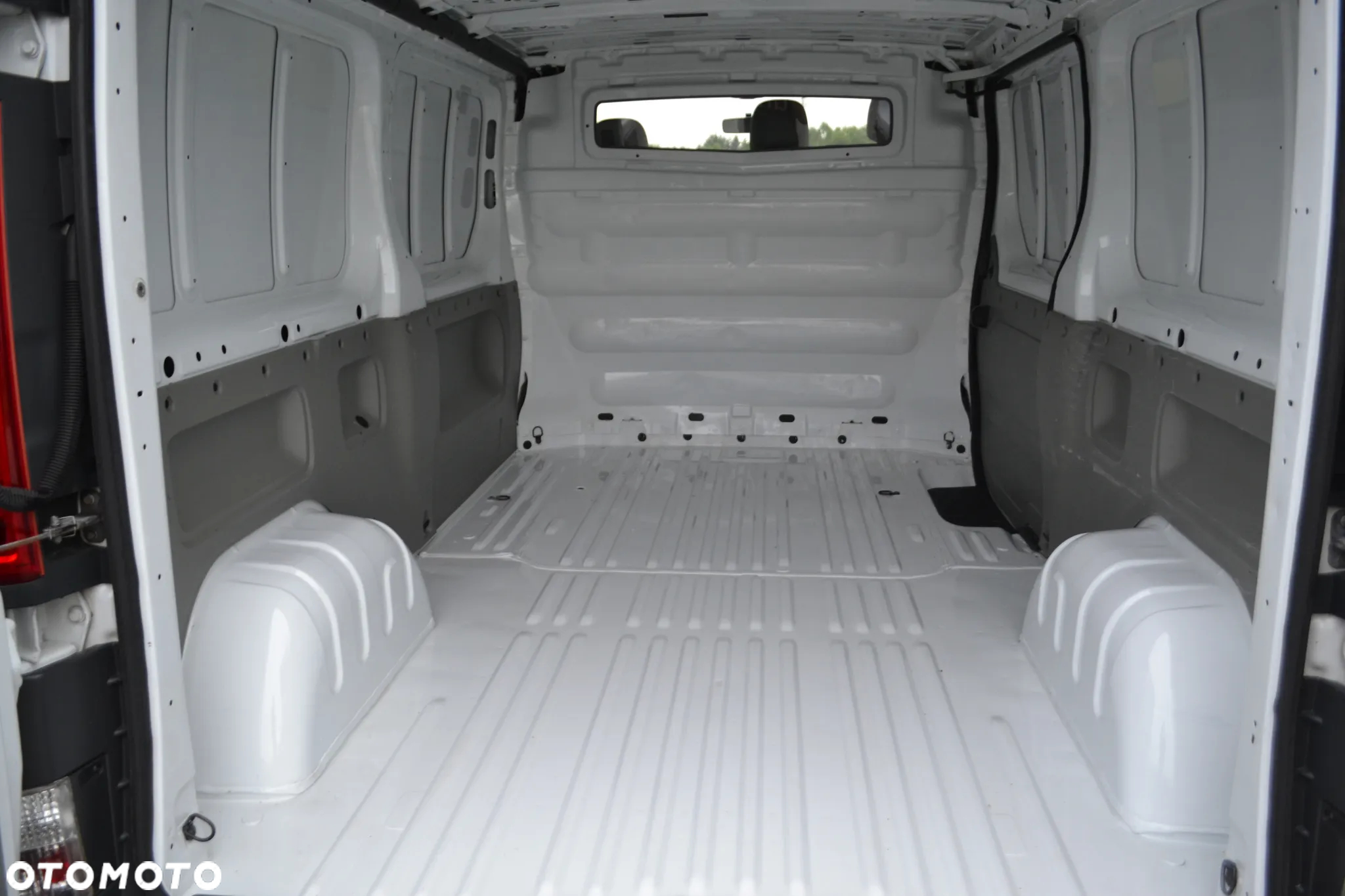 Renault Trafic - 23