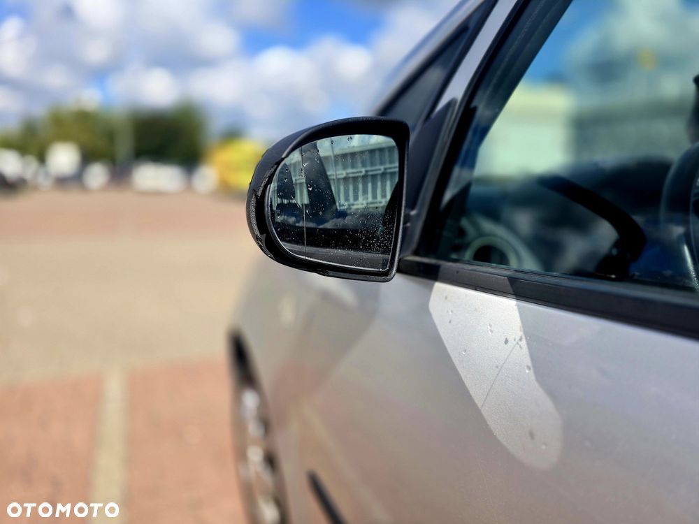 Mitsubishi Colt 1.3 Inform Spring - 12