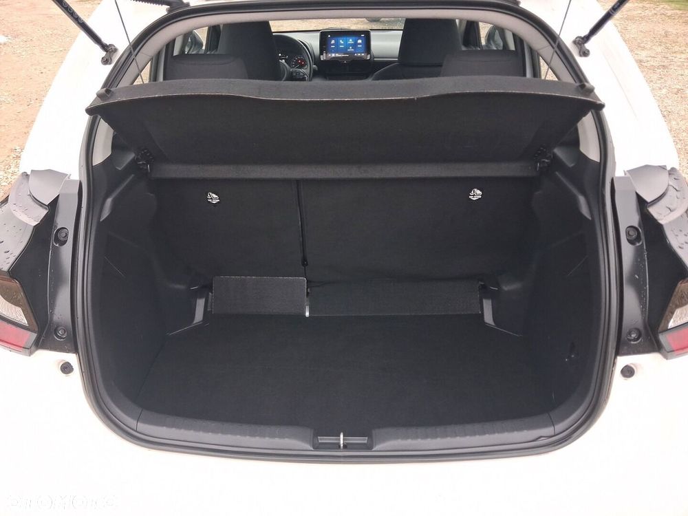 Toyota Yaris 1.5 Comfort - 12