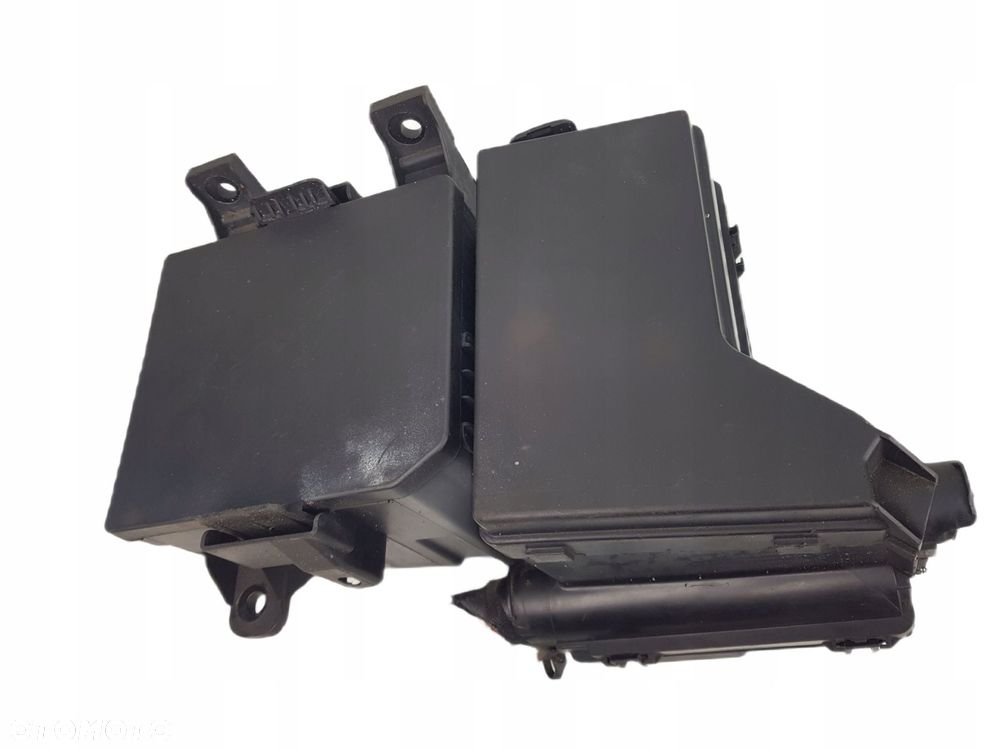 nissan qashqai skrzynka bezpieczników oryginał - 1