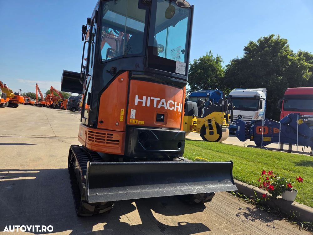 Hitachi ZX26U-6, 2024, 939 ore, Masa operationala 2,74tone, CUPLA RAPIDA mecanica+cupa ingusta+cupa lata+cupa taluz neinclinabila, LAMA NIVELARE, inst picon pe brate, fara aer conditionat, latime 1,2m, ridica 1,6 tone, JAPONIA, leasing-PROMOTIE 31.900Eur+Tva - 32