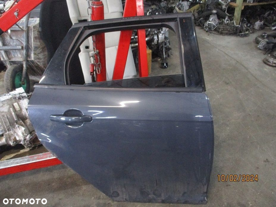 FORD FOCUS MK3 KOMBI DRZWI TYŁ PRAWE EB - 2