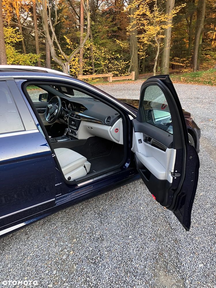 Mercedes-Benz Klasa C 350 T (BlueEFFICIENCY) 7G-TRONIC Avantgarde - 16