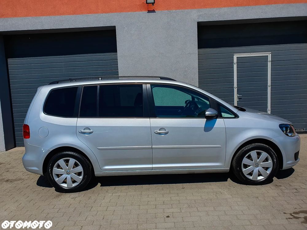 Volkswagen Touran - 15