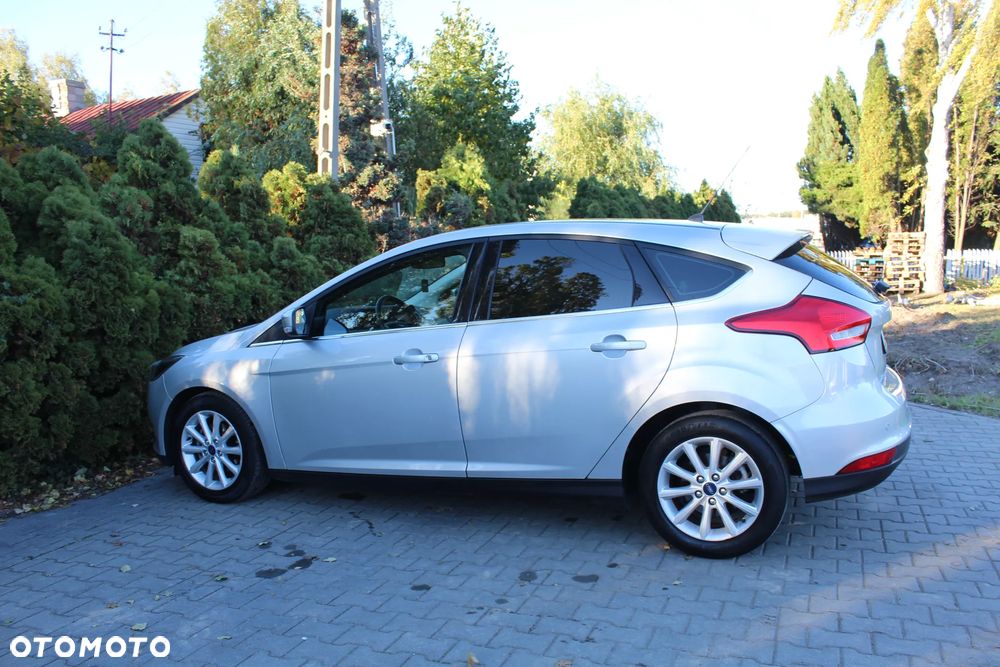 Ford Focus 1.0 EcoBoost Titanium - 5