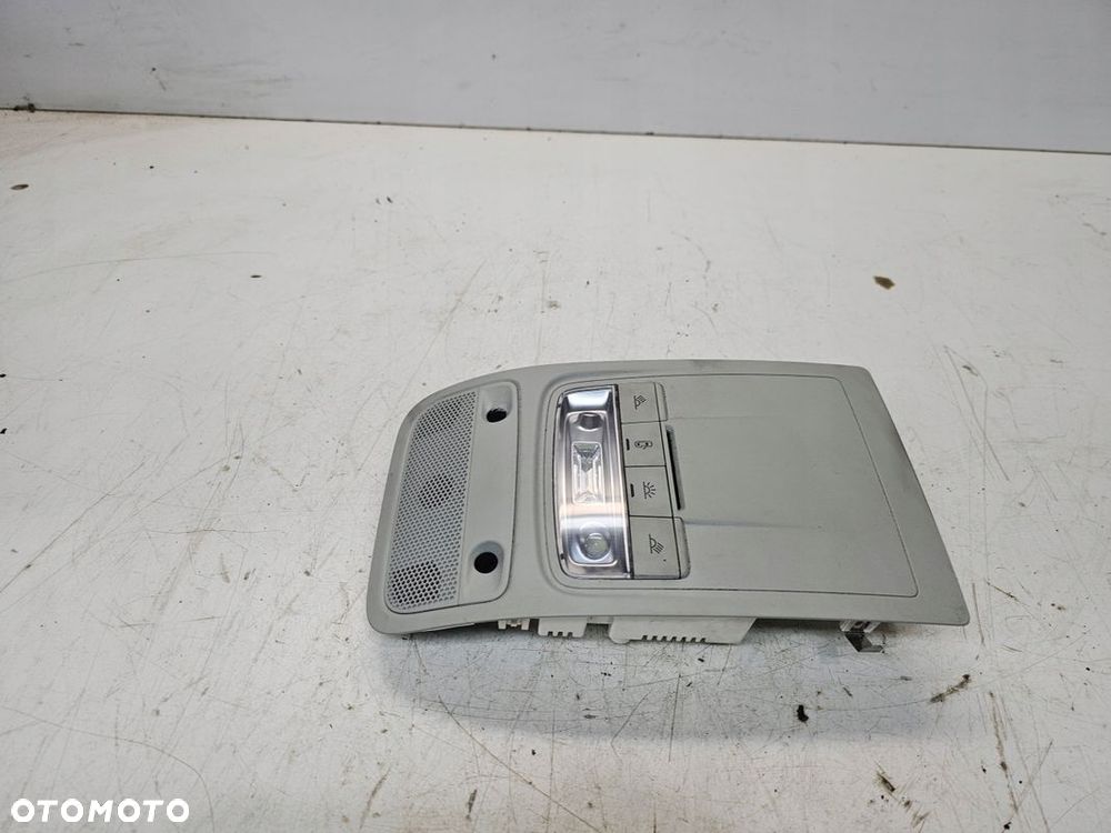LAMPKA PODSUFITKI AUDI A3 8V 8V0947135B ET1 - 1