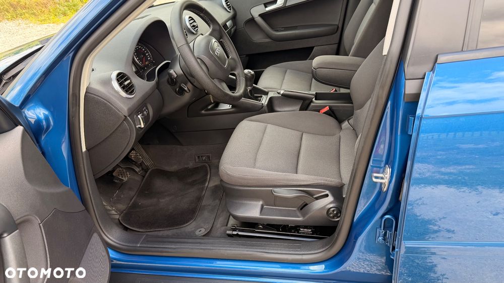 Audi A3 Sportback 1.6 Ambiente - 38