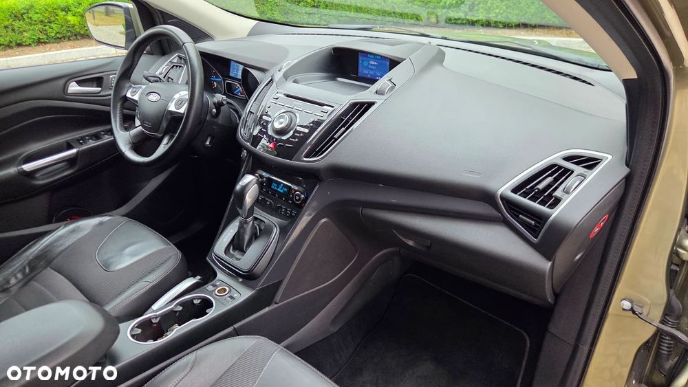 Ford Kuga 2.0 TDCi 4x4 SYNC - 31