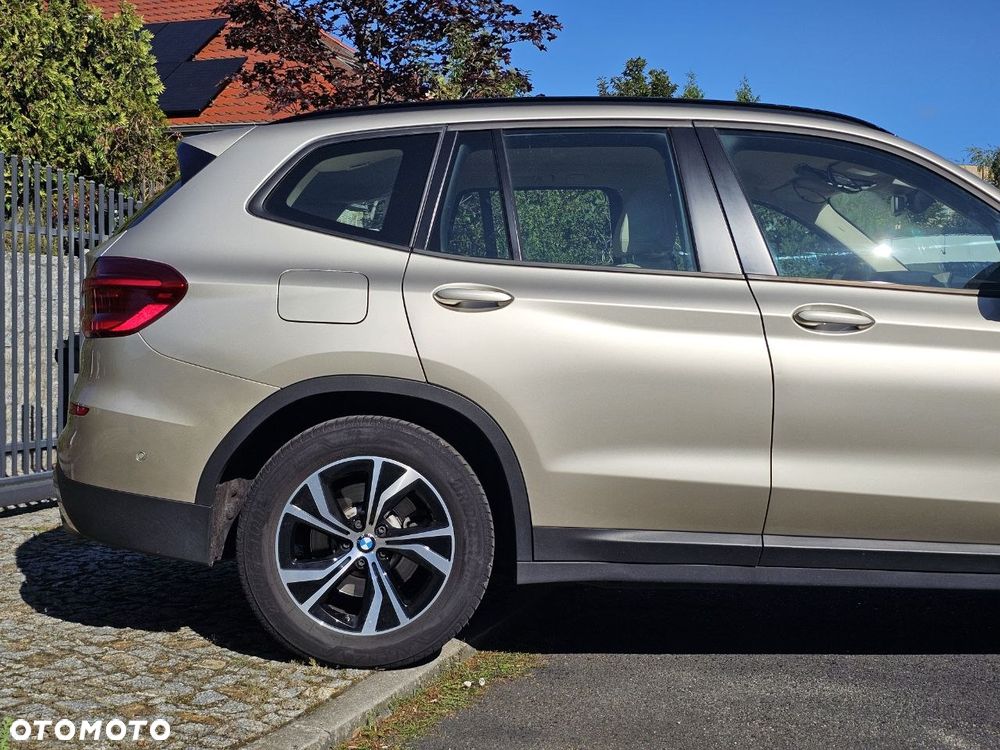 BMW X3 xDrive25d - 9