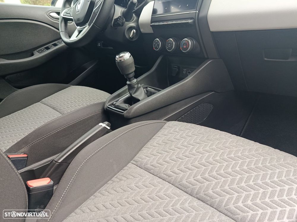 Renault Clio 1.0 TCe Evolution Bi-Fuel - 32
