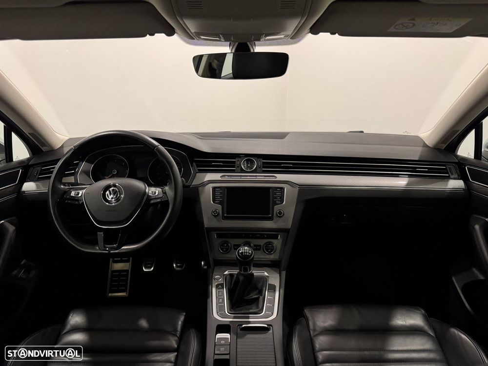 VW Passat Alltrack 2.0 TDi 4Motion - 35