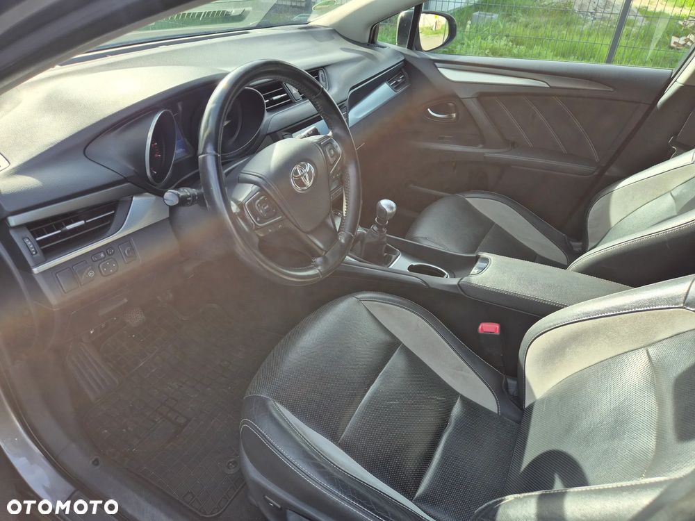 Toyota Avensis 1.8 Selection - 9