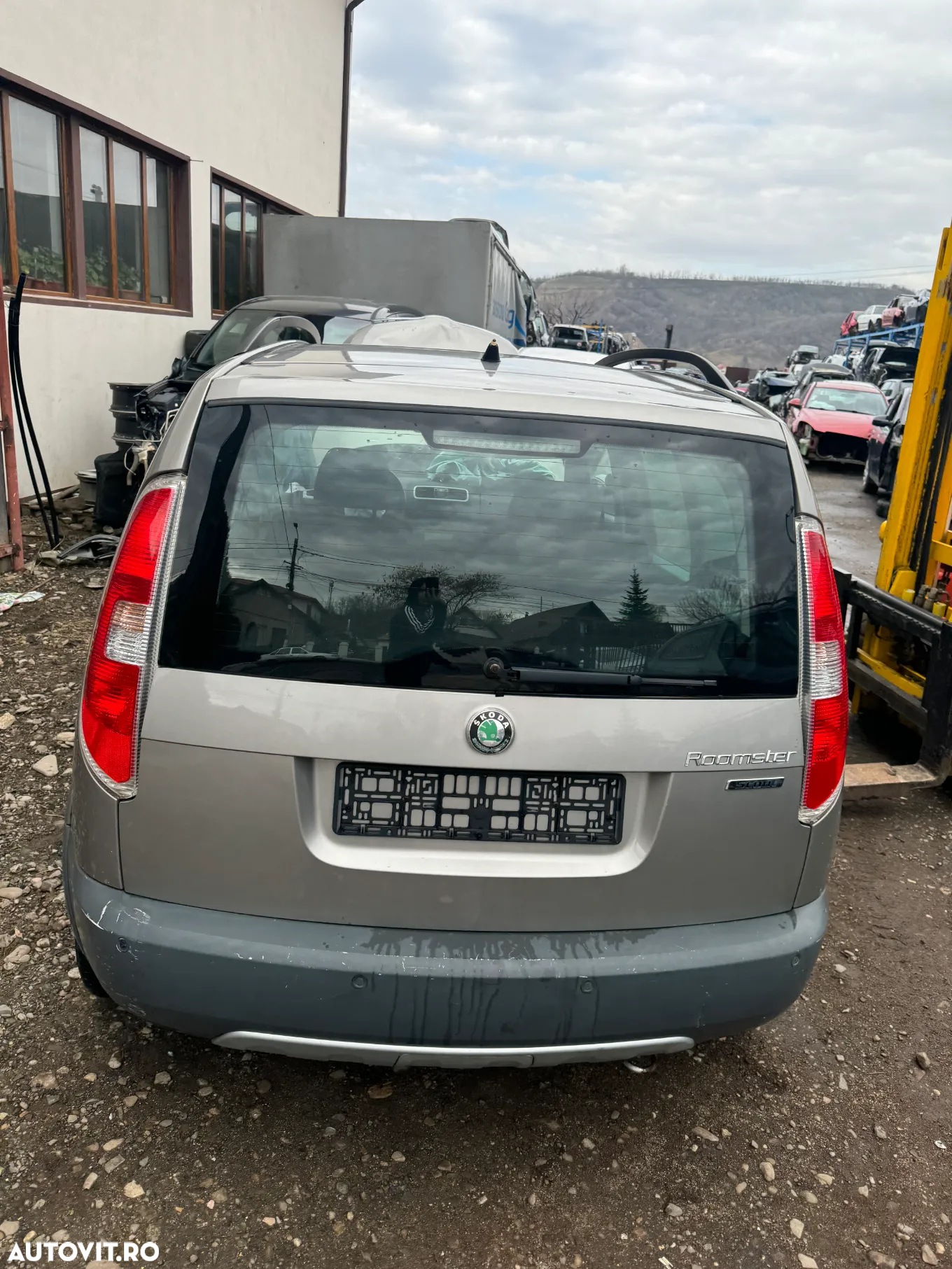 Dezmembram Skoda Roomster 1.6b cod BTS scout - 3