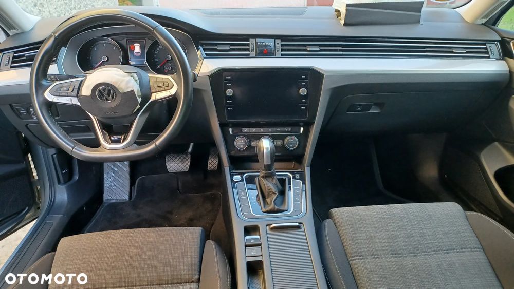 Volkswagen Passat - 7