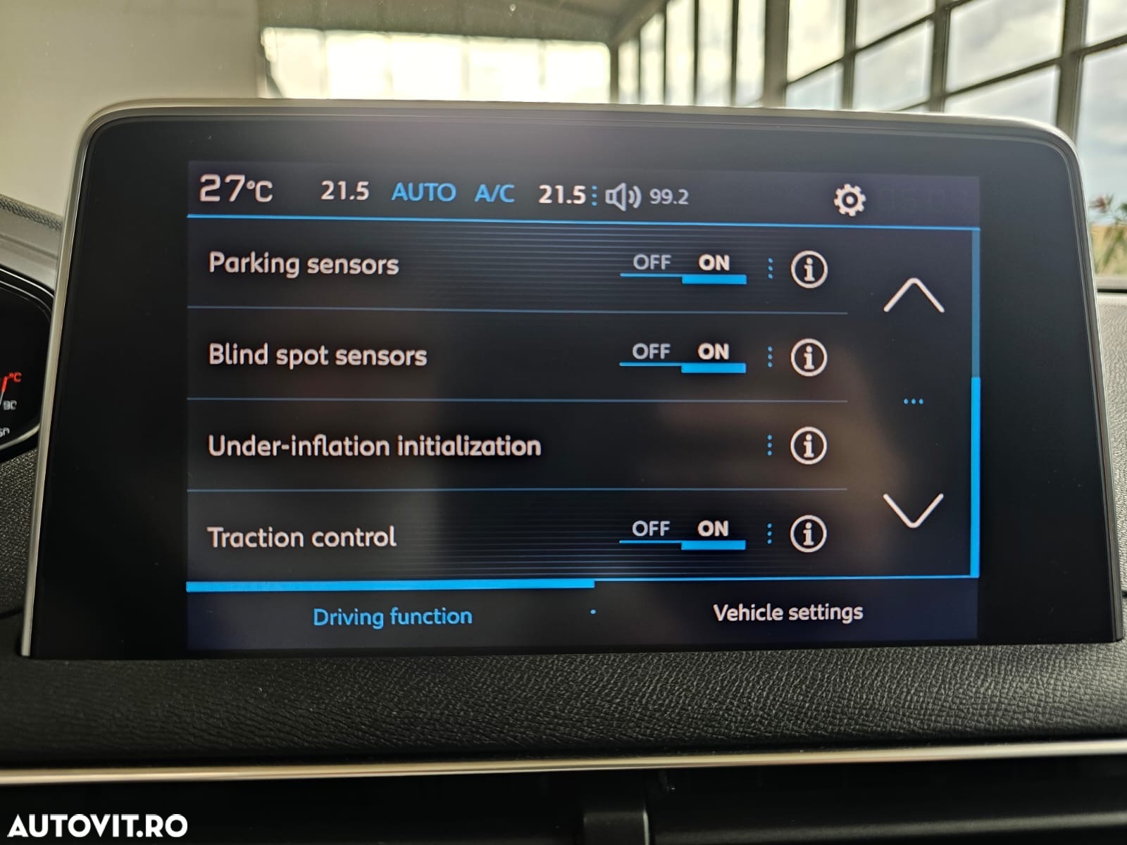 Peugeot 3008 BlueHDi 130 Stop & Start EAT8 Allure - 22