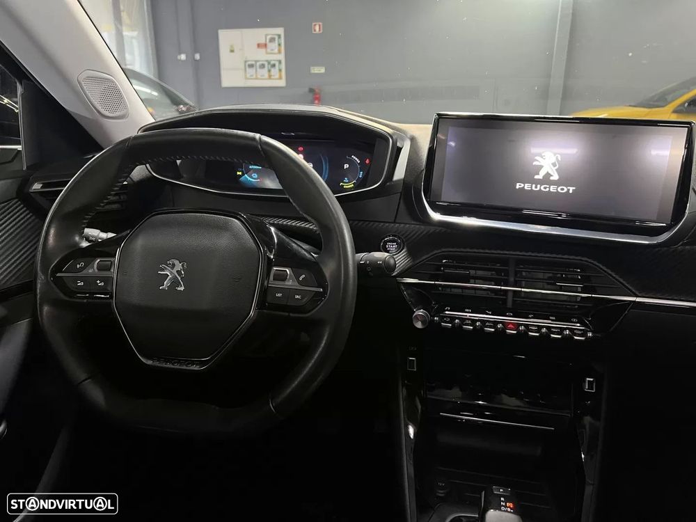 Peugeot e-2008 50 kWh Allure - 11