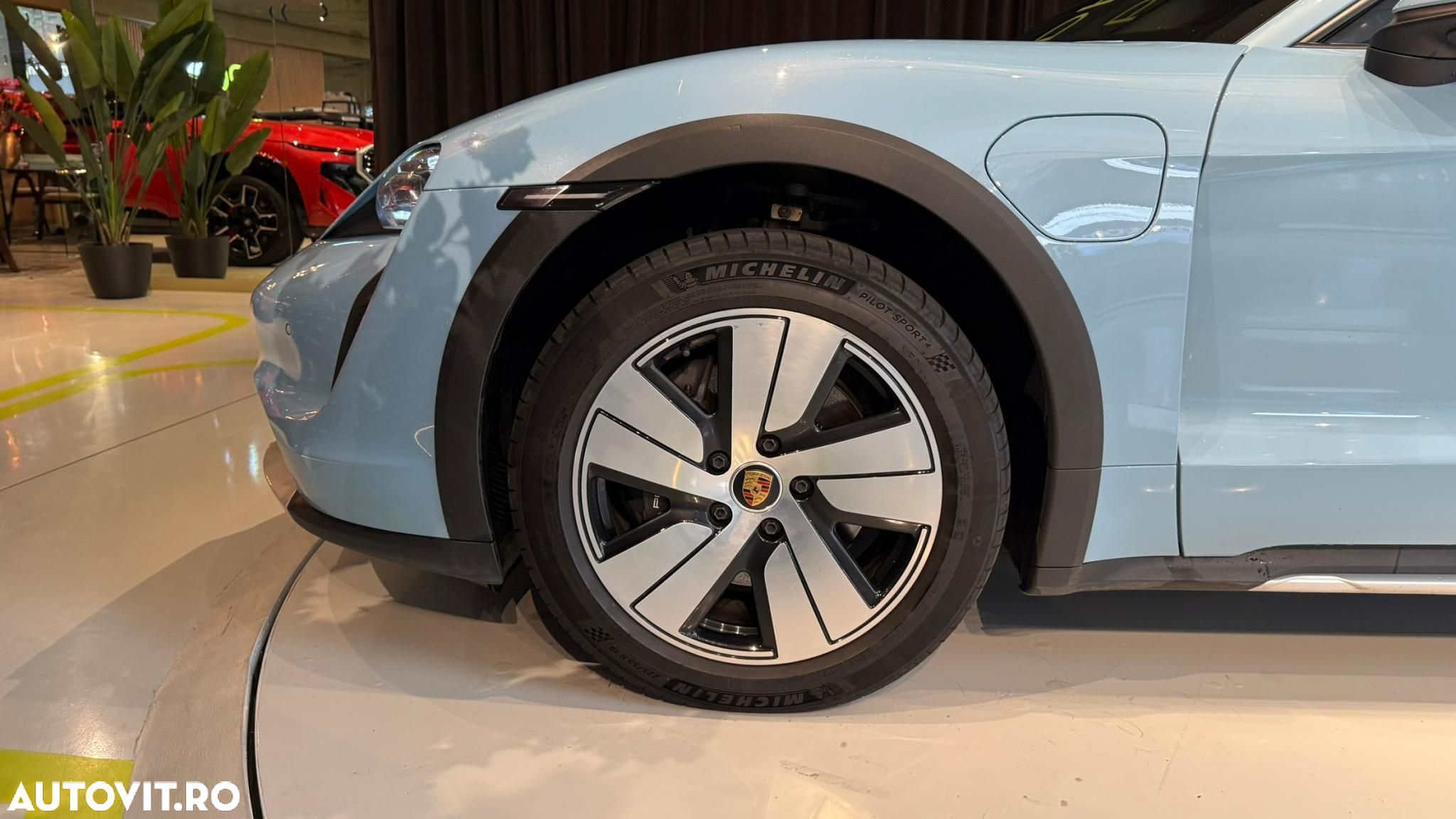 Porsche Taycan - 7
