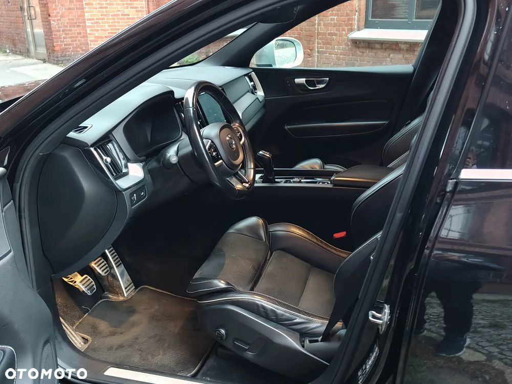 Volvo XC 60 D3 Drive-E R-Design Momentum - 26