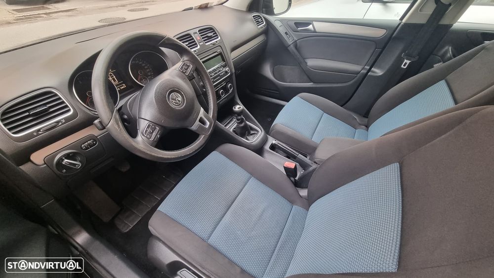 VW Golf 1.6 TDi Trendline BlueMotion - 4