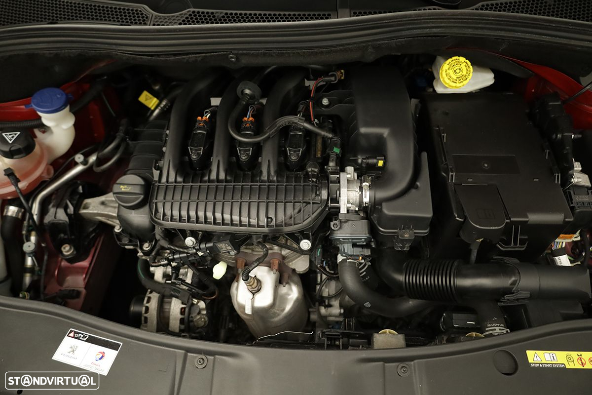 Peugeot 2008 1.2 PureTech Allure - 22