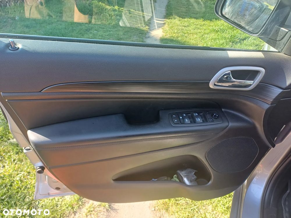 Jeep Grand Cherokee 3.6 V6 Laredo - 15