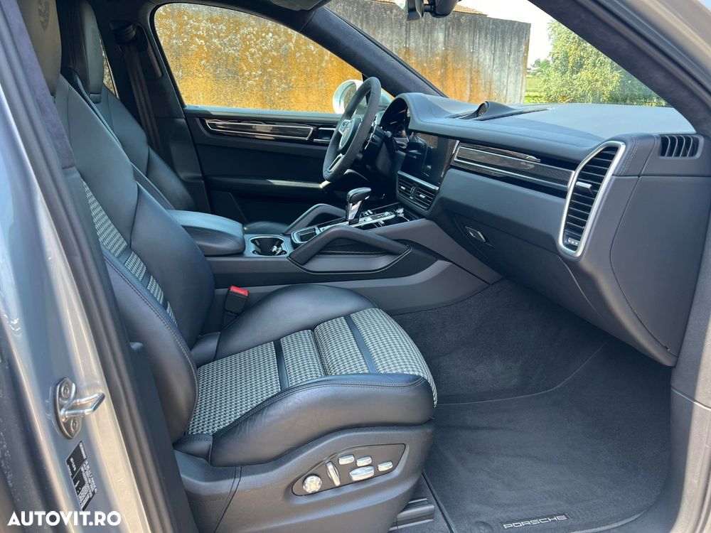 Porsche Cayenne Coupe S - 10