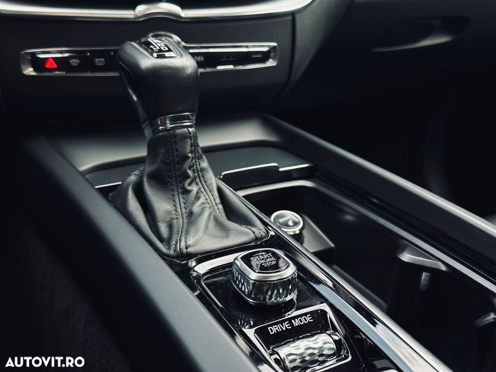 Volvo XC 60 D4 Geartronic Momentum - 13