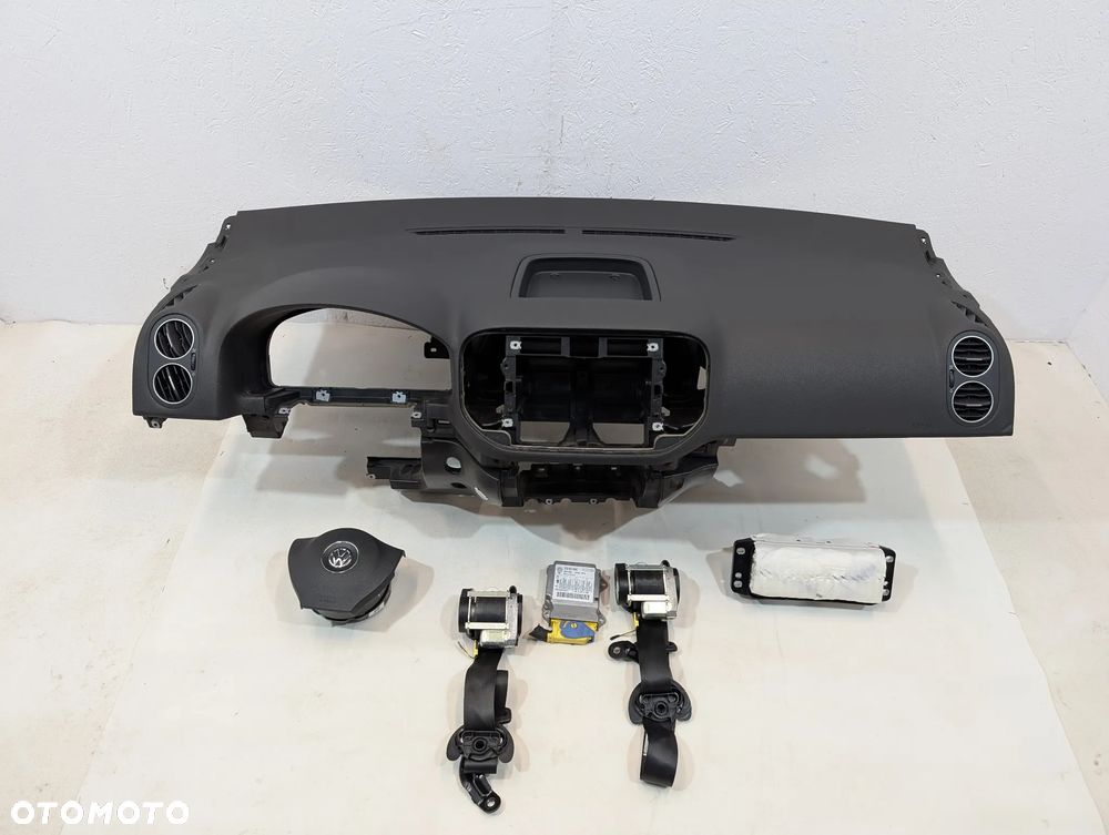 VW GOLF VI PLUS LIFT KONSOLA DESKA ROZDZIELCZA ORYGINAŁ AIRBAG KOMPLET EUROPA - 1