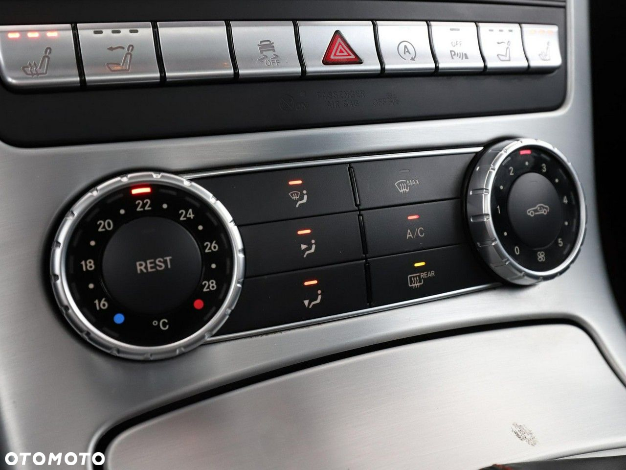 Mercedes-Benz SLK 200 (BlueEFFICIENCY) 7G-TRONIC - 22