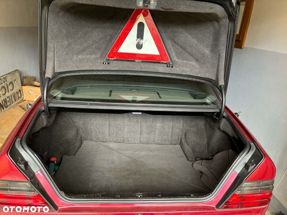Mercedes-Benz W124 (1984-1993) - 15