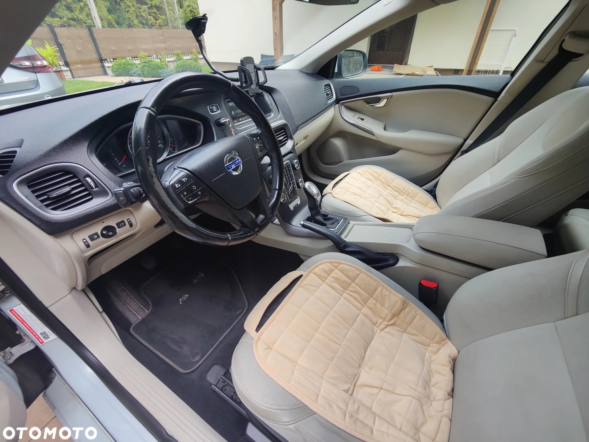 Volvo V40 D3 Momentum - 10