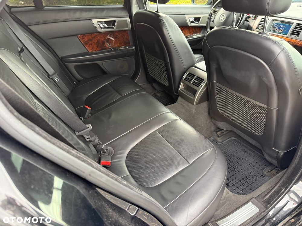 Jaguar XF 3.0 V6 Premium Luxury - 15
