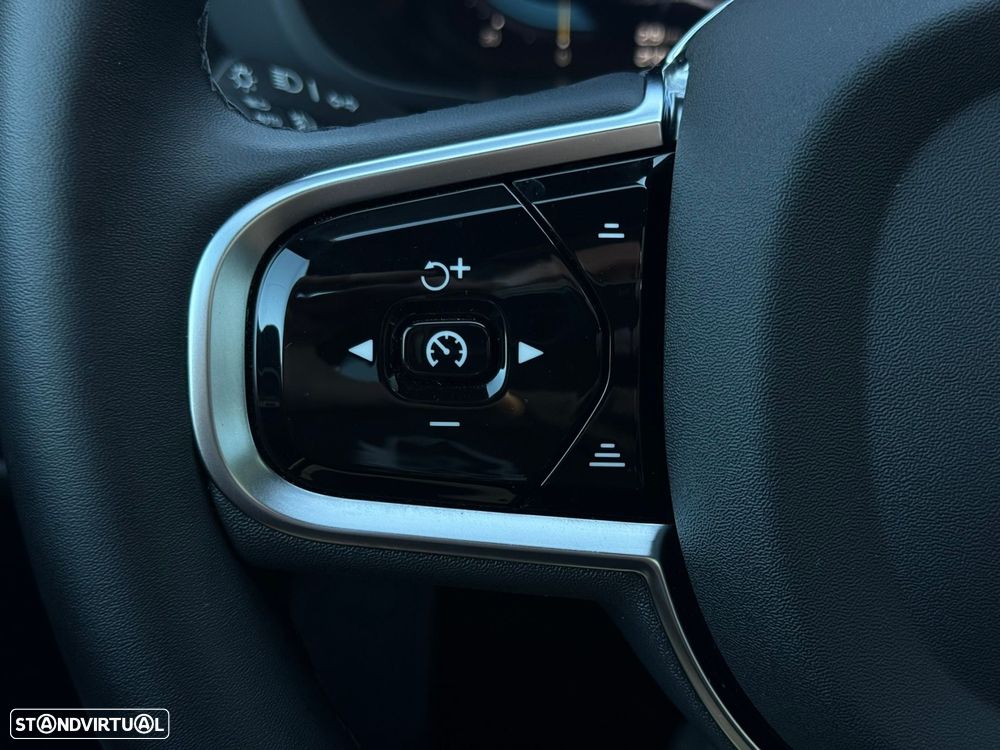 Volvo XC 60 2.0 T6 PHEV Black Edition AWD - 34