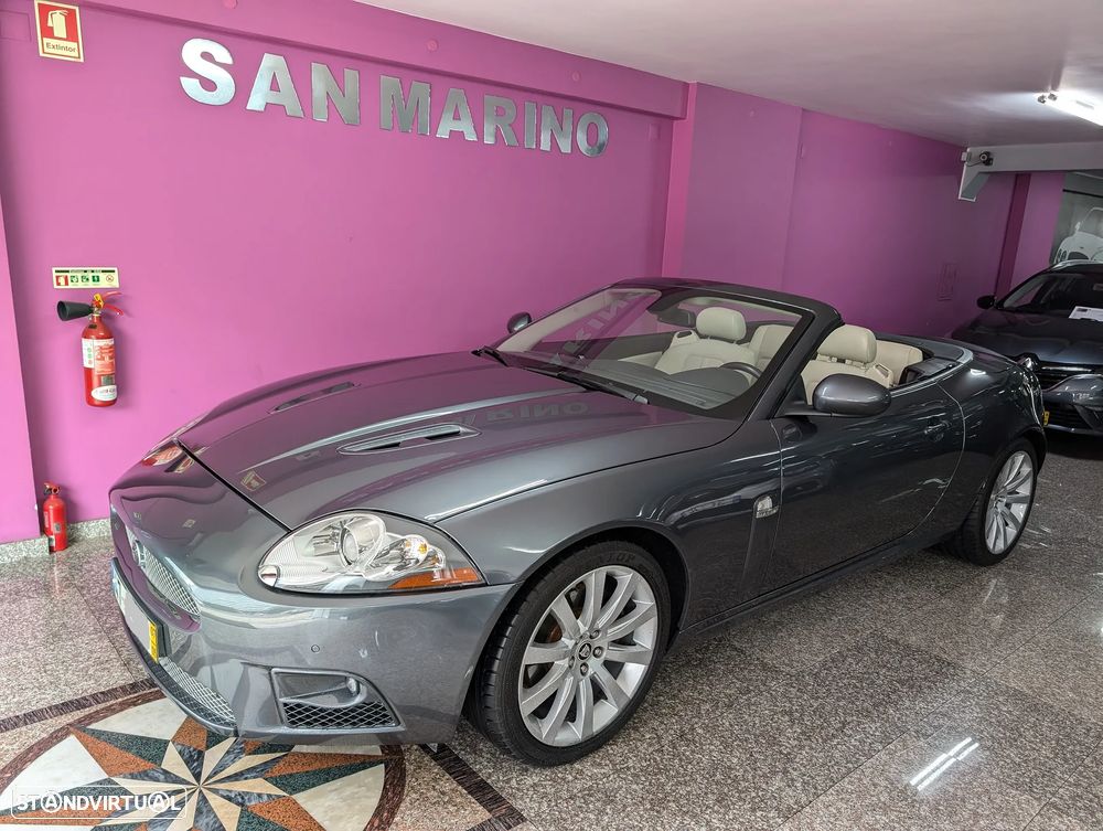 Jaguar XK 4.2 V8 Convertible - 2