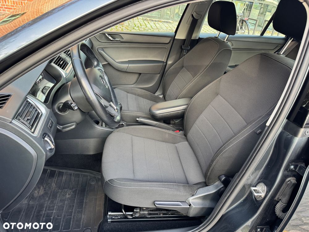 Skoda RAPID Spb 1.2 TSI Edition - 6