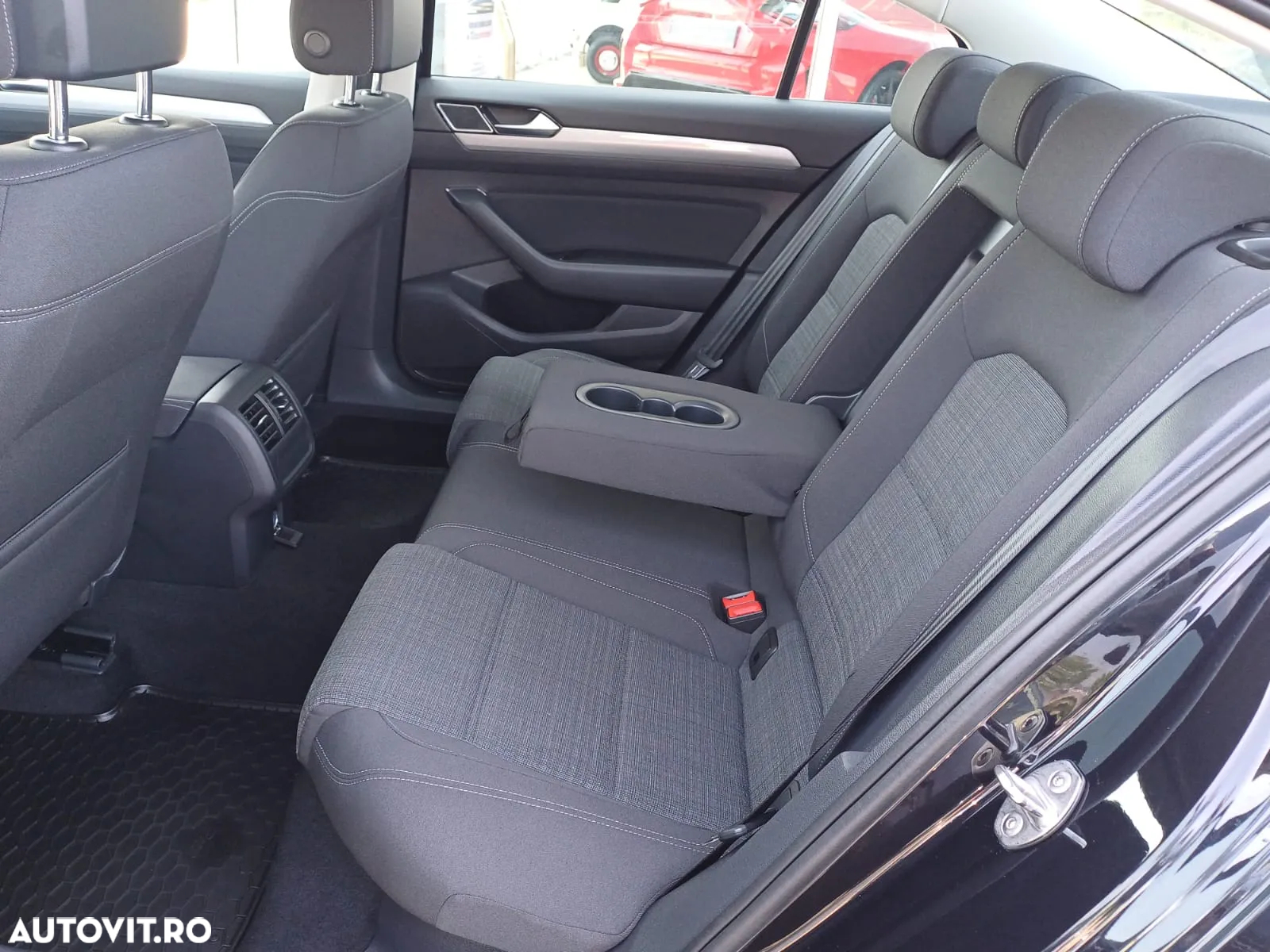 Volkswagen Passat 2.0 TDI DSG Comfortline - 7